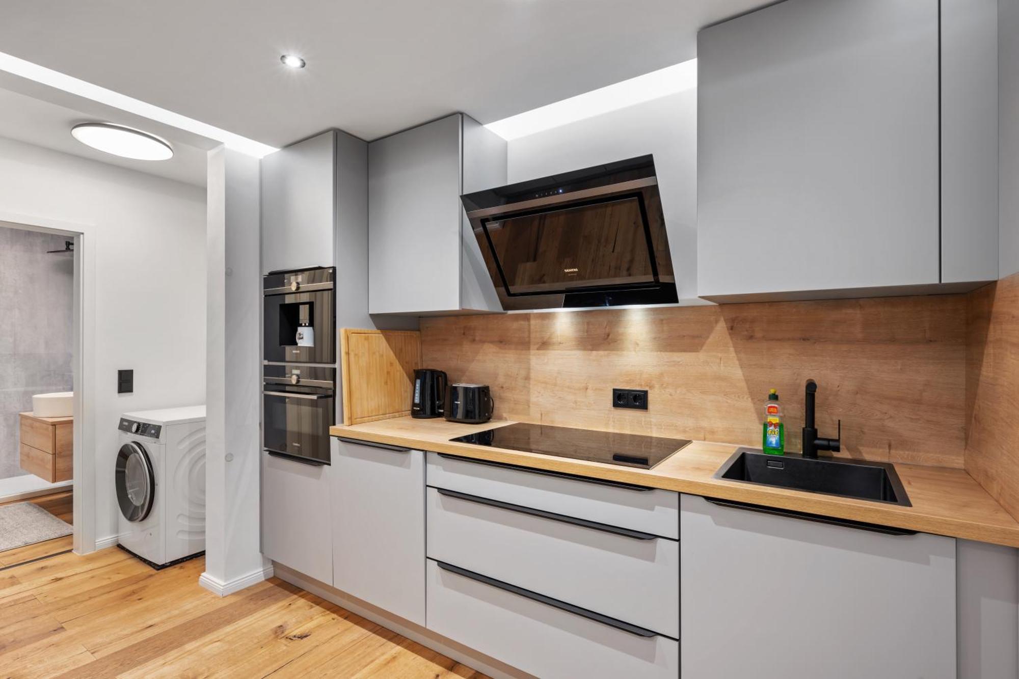 Edler Wohnraum Noble Stadtoase Mit Boxspringbett, Kaffeevollautomat, Lift & Parkplatz Chemnitz Ngoại thất bức ảnh