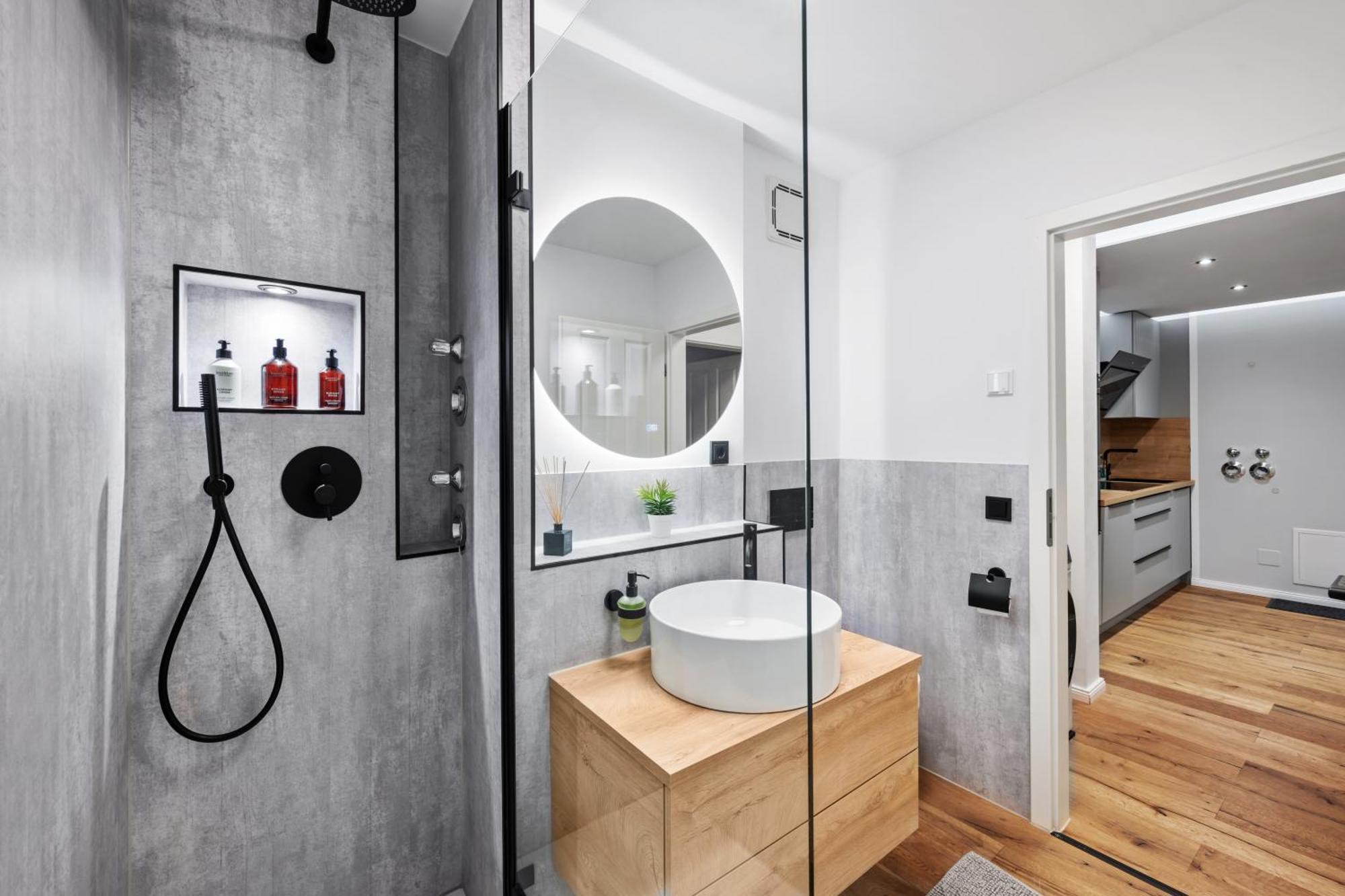 Edler Wohnraum Noble Stadtoase Mit Boxspringbett, Kaffeevollautomat, Lift & Parkplatz Chemnitz Ngoại thất bức ảnh