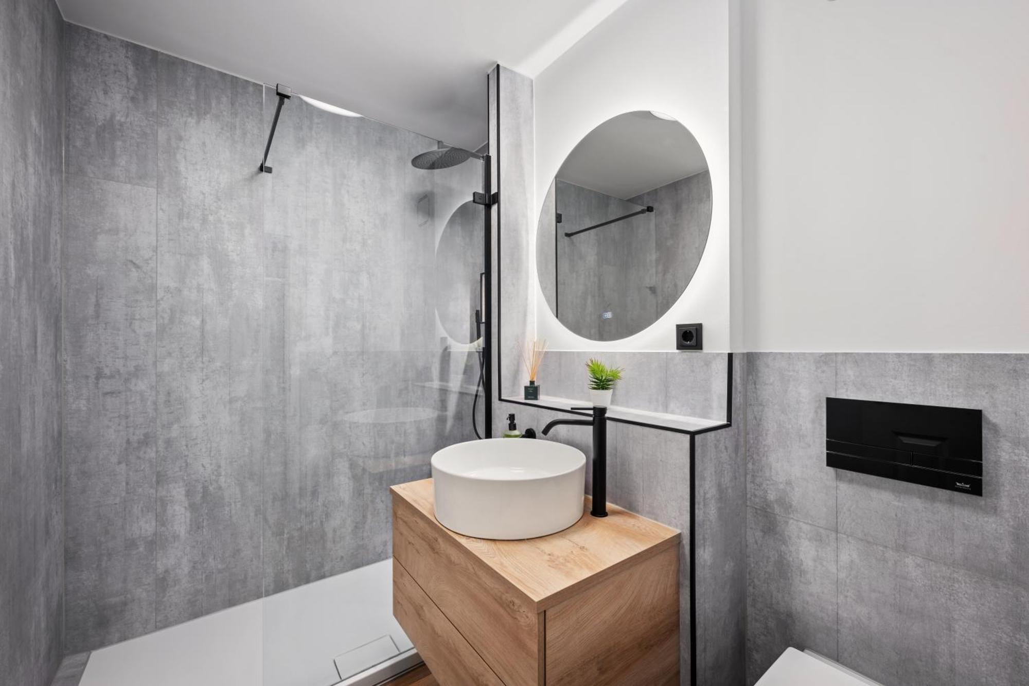 Edler Wohnraum Noble Stadtoase Mit Boxspringbett, Kaffeevollautomat, Lift & Parkplatz Chemnitz Ngoại thất bức ảnh